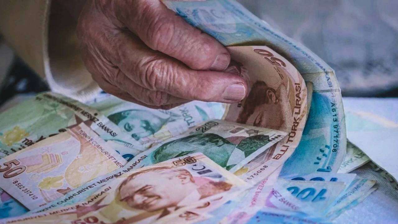 1999 öncesi sigorta girişi olanlara EYT sonrası müjde: Erken emeklilik için kritik tarihi açıkladı! 9